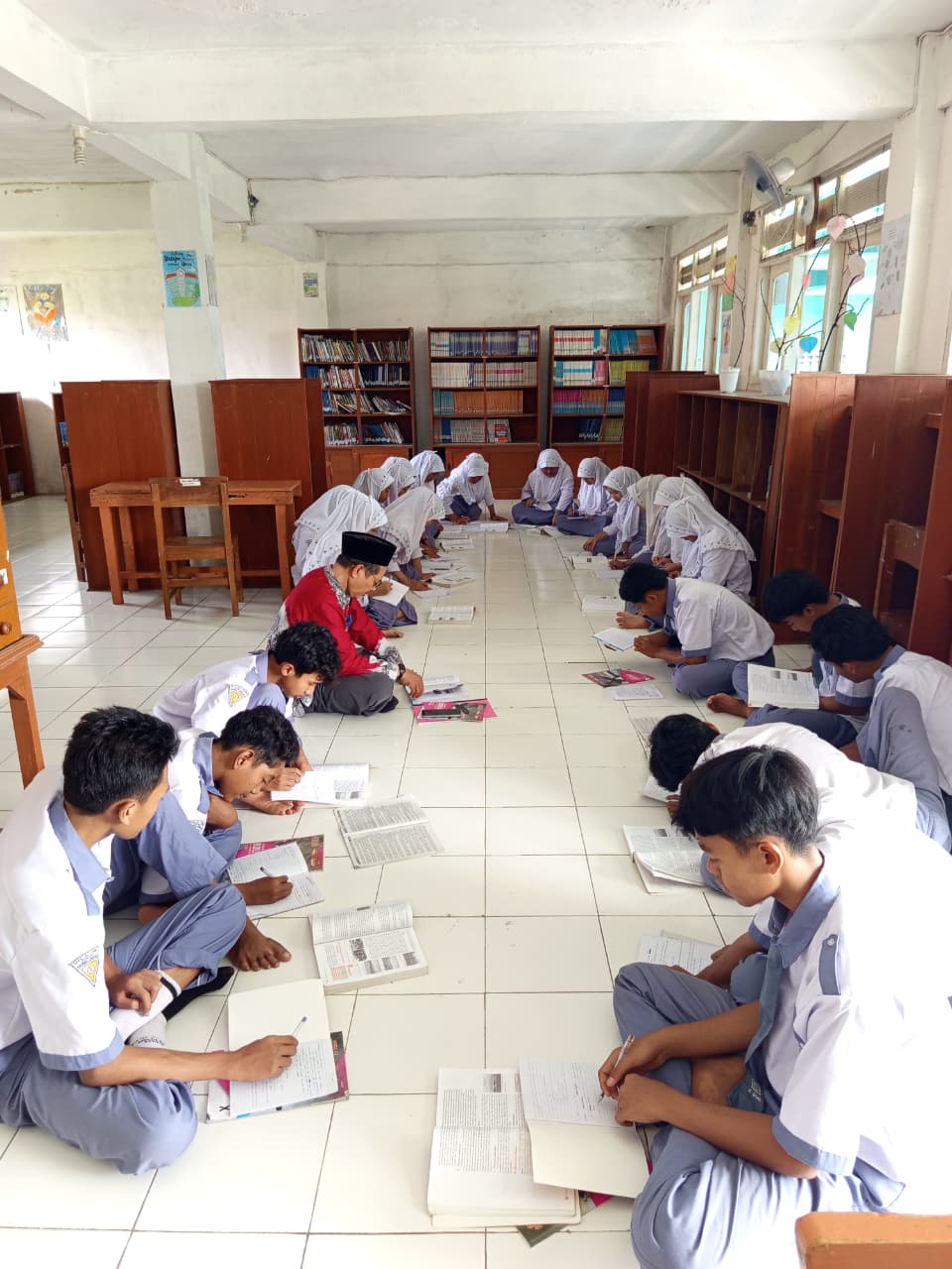 Kelas Literasi di SMA Al Amin Paciran